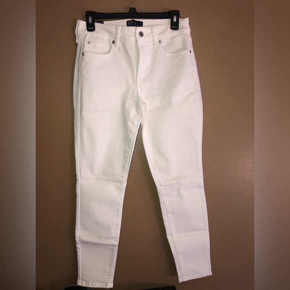 NWT GAP Denim White Universal Leggings Size 8/29R - Picture 1 of 4